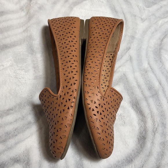 Report Laser-cut loafers - Picture 4 of 7